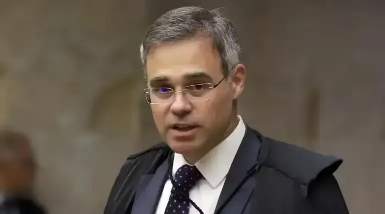 Após voto, Ricardo Nunes promove irmão de André Mendonça